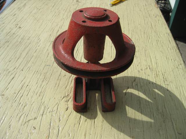 EARLY 1950sFORD 100HP FAN HUB