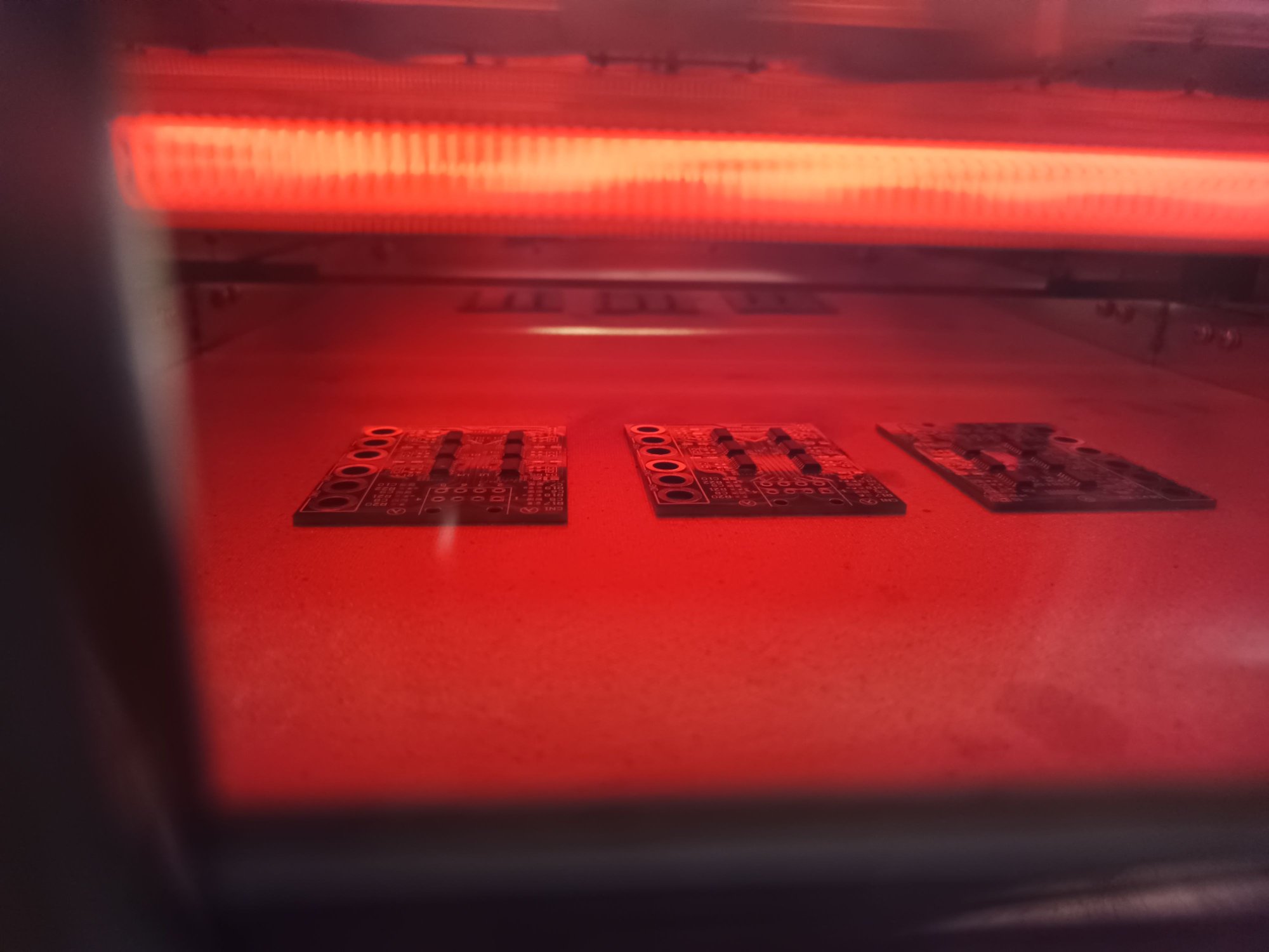 PCB cooking in a reflow oven to solder the botum pad (Vbat)