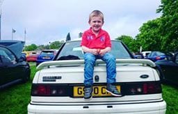 And i'll finish with this pic of my boy sitting on the saph at Beaulieu with the Kent RS Owners Club. Two years ago now, I will take this pic again once the cars done