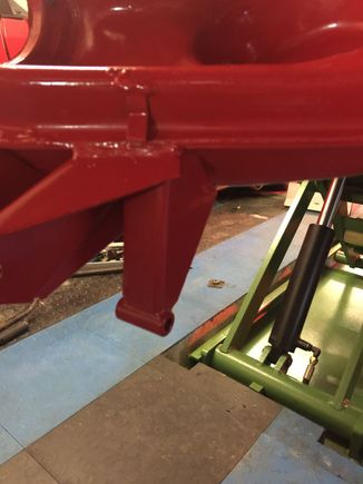 This one has the blades anti roll bar mounts