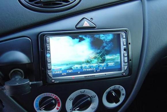 Focus SVT Kenwood DDX 7017 power on