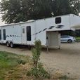 40’ 5th wheel Car Hauler w/RV Living Quarters  for sale $19,500 