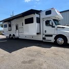 Looking for: 👉 2021 or NEWER Super C Motorcoach