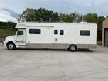 2006 Renegade 40’ Single Axle Motorcoach  for sale $139,900 