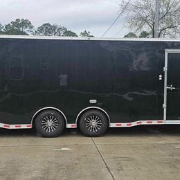 28 foot Continental Cargo Black Extra Height Enclosed Cargo/  for Sale $17,500 