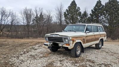 1986 Jeep Grand Wagoneer  for sale $7,295 