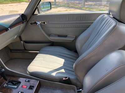 1987 Mercedes-Benz 560SL  for sale $21,995 