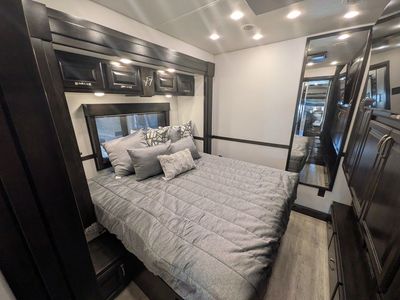 2026 Showhauler Motorhome Conversions 28QTSSL 
