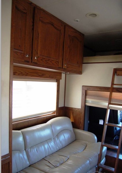 2008 Freightliner 14’ Titan Toterhome for Sale $89,990