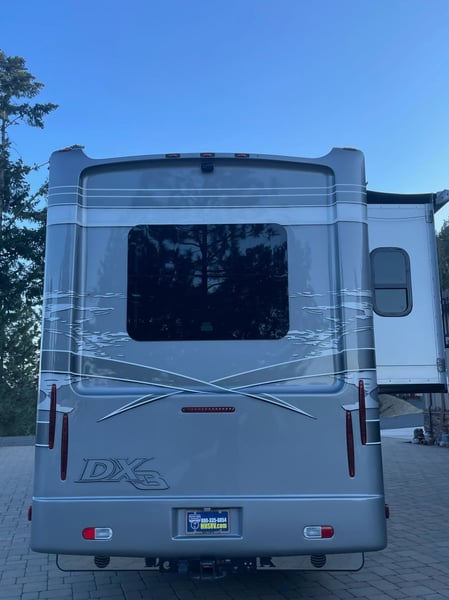 2021 DYNAMAX DX3 37TS - GARAGE KEPT - BARELY USED  for Sale $270,000 