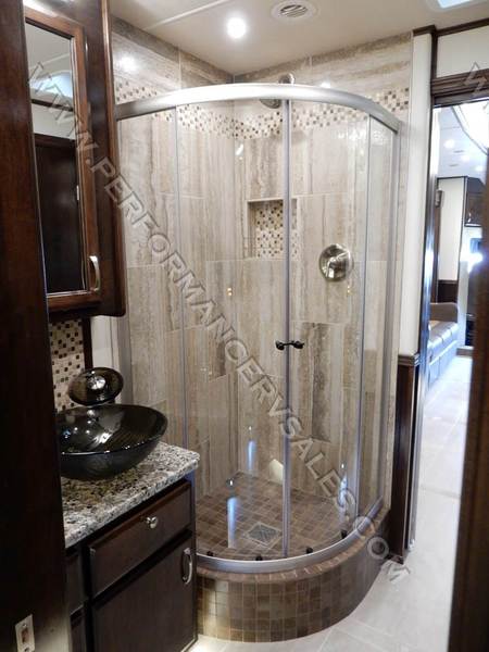 2019 40' Showhauler coach