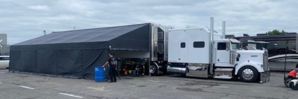 2013 T&E 44' Tilt Lift Gate Semi