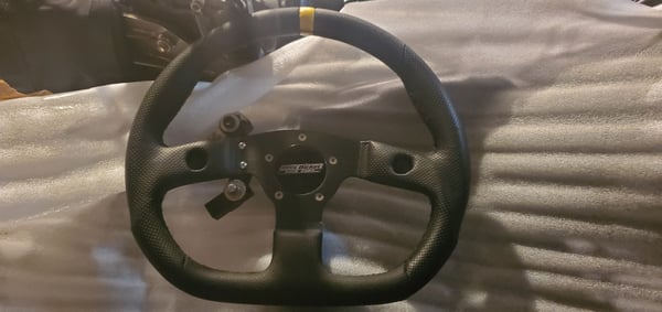 Grant D-Shaped Diamond Grip Steering Wheel (GRT630D)
