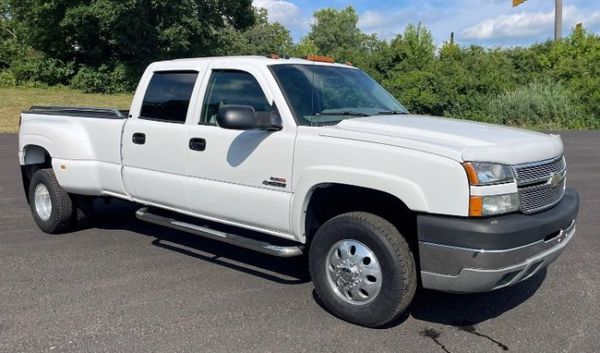 2005 Chevrolet Silverado  for Sale $50,495 