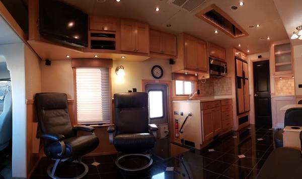 2008 Optima 45' Elan 3 Slide Motorhome on a Volvo Chassis wi