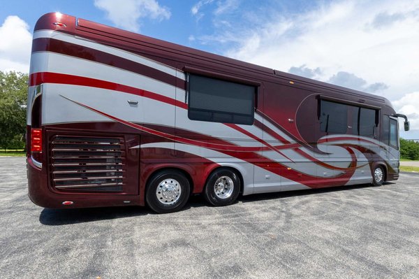 2017 Newell 2020P Quad Slide Bath+Half Cummins600HP 40961mi 