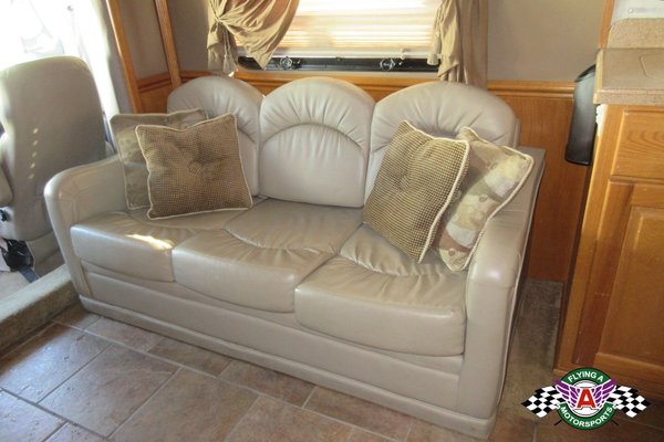 2008 Haulmark Toterhome