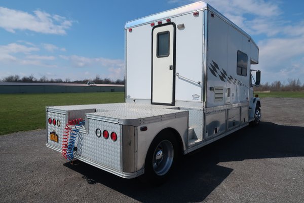 1999 FL70, 2003 RENEGADE ITX40 LIFTGATE for Sale $80,000