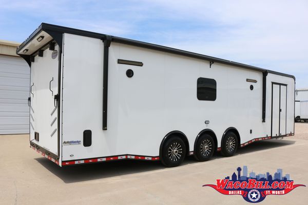 32' Living Quarters Race Trailer @ Wacobill.com 