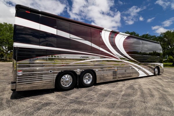 2023 Prevost Millennium X3 45