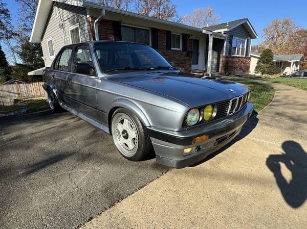 1989 BMW 325  for Sale $21,995 