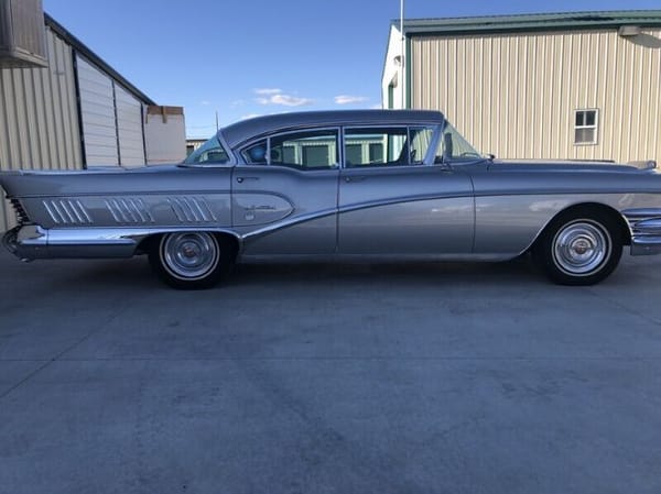 1958 Buick Limited 750