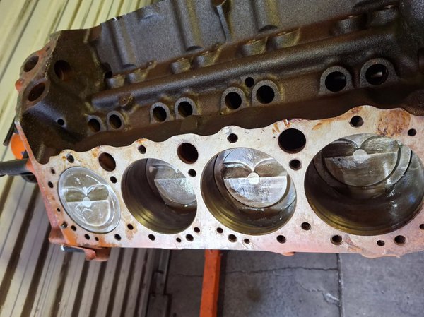 1962 327 shortblock  for Sale $700 