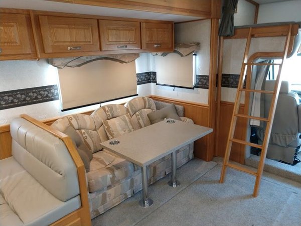 2006 Haulmark Motorgarage Mercedes 450HP 43' 1-Slides with B
