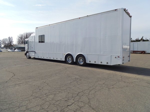 Kenworth K100 Straight Truck for Sale $149,500