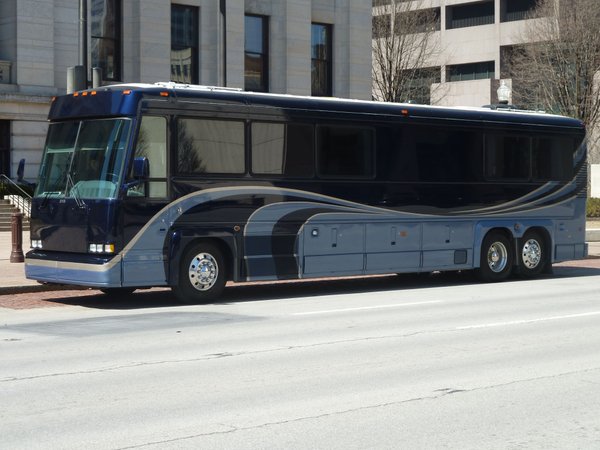 Executive Motor Coach 40’ MCI Immaculate
