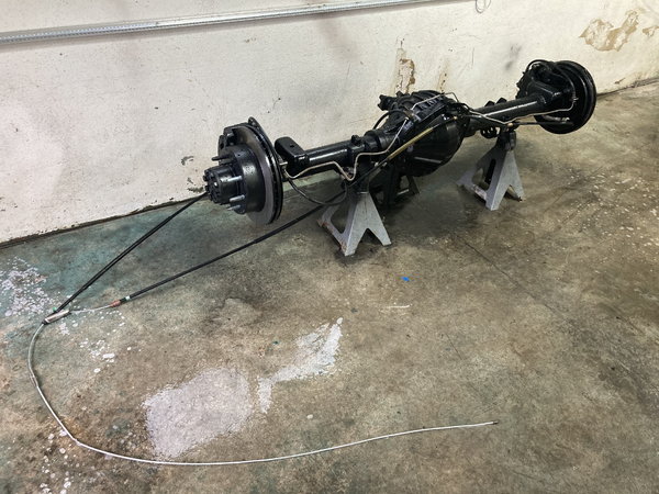 2005 GM Corp 14 bolt rear axle  for Sale $2,000 