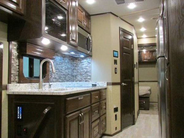 2020 Showhauler 5 Slides