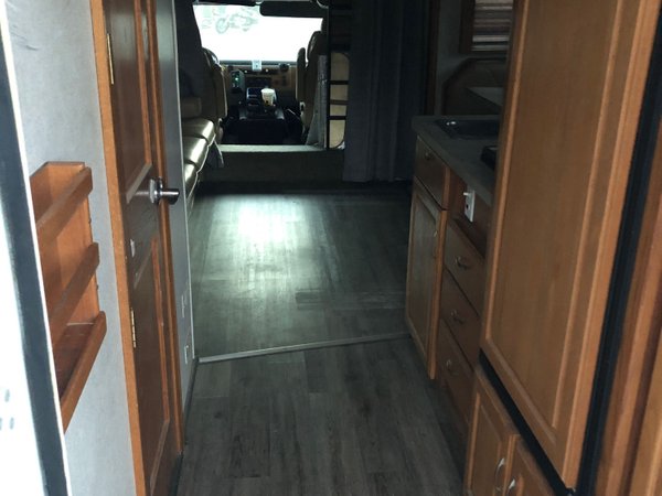$70k 2003 Freightliner CAT12, excellent condition 209k
