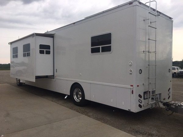 2006 Haulmark 40' Coach for Sale $124,995
