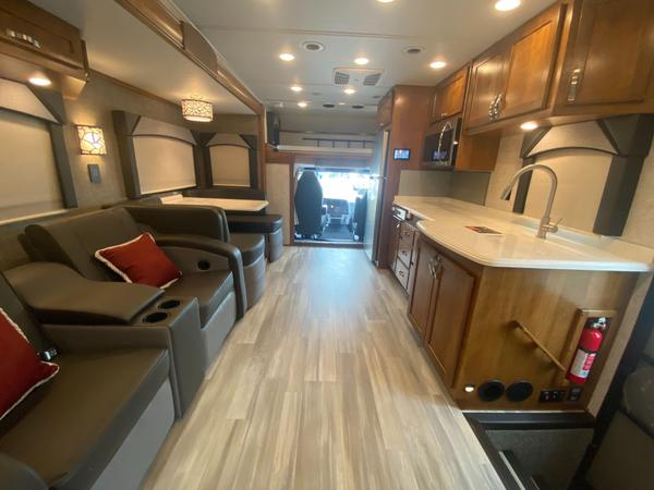 2022 Renegade Valencia 35 MB
