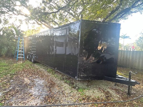 36' enclosed triple axel trailer  for Sale $11,000 