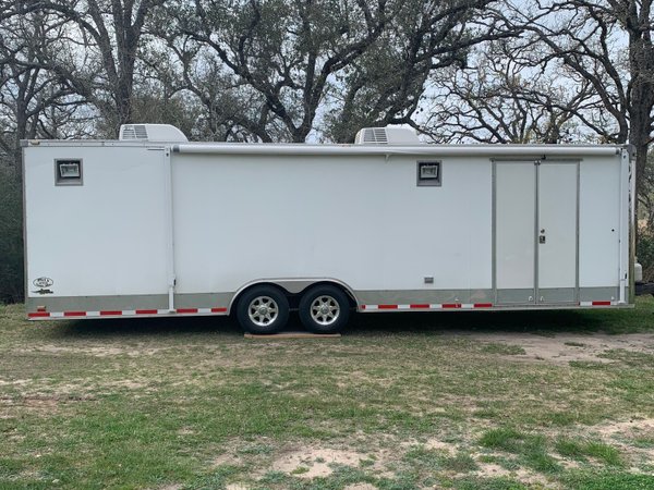 28' ENCLOSED TRAILER  for Sale $18,500 