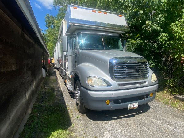 2005 renegade toter home and trailer  for Sale $195,000 