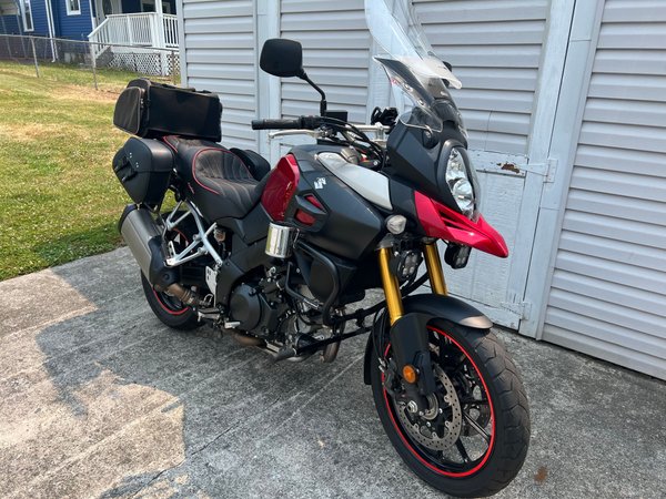 2014 Suzuki DL1000 V-Strom with low miles 9K