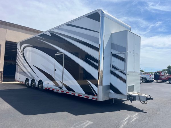 2019 inTech 34’  for Sale $120,000 