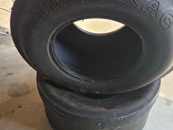 Mickey Thompson 29.5x13.5x15 only 1 full pass on tires  for Sale $500 