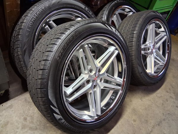 Chrysler 300c,  charger, challenger new wheels and tires  for Sale $2,000 