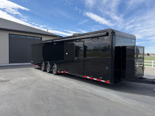 New 2026 34’ Cargo Mate  