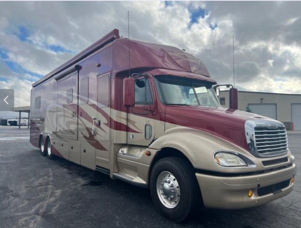 2008 Silver Crown Triple Slide 134K Miles 