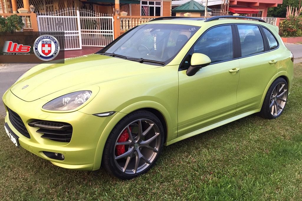 Green Khaki Porsche Macan