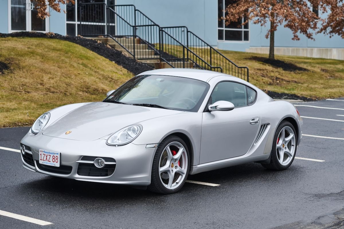 2006 Porsche Cayman - Immaculate 2006 Cayman S, Manual with Special Cocoa Leather Interior - Used - VIN WP0AB29846U782713 - 39,000 Miles - 6 cyl - 2WD - Manual - Coupe - Silver - Worcester, MA 01603, United States