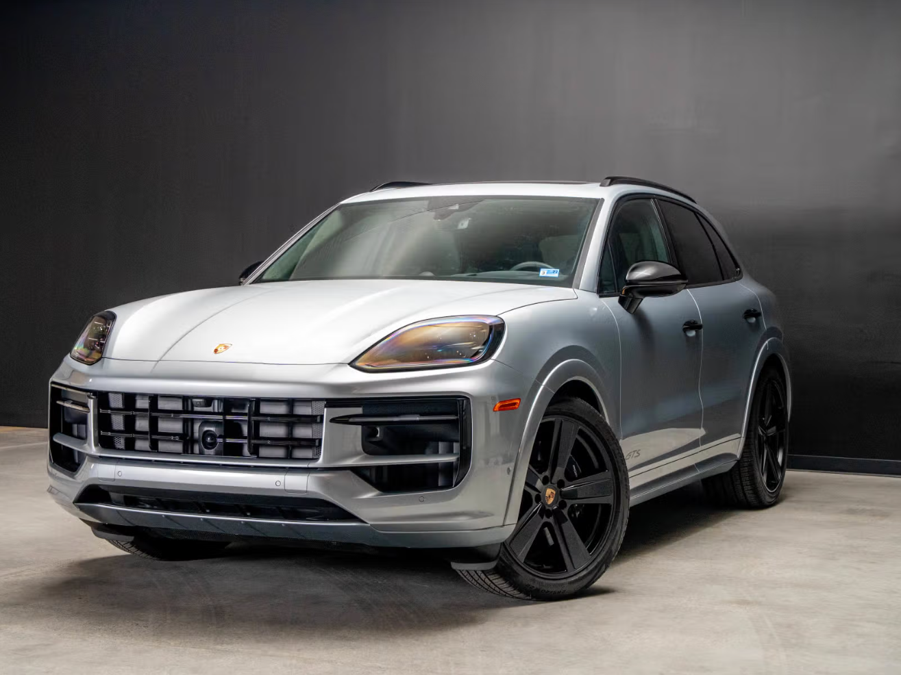 2025 Porsche Cayenne - 2025 Cayenne GTS - Certified - Used - VIN WP1AG2AY1SDA26200 - 5,493 Miles - 8 cyl - AWD - Automatic - SUV - Silver - Richmond, VA 23113, United States
