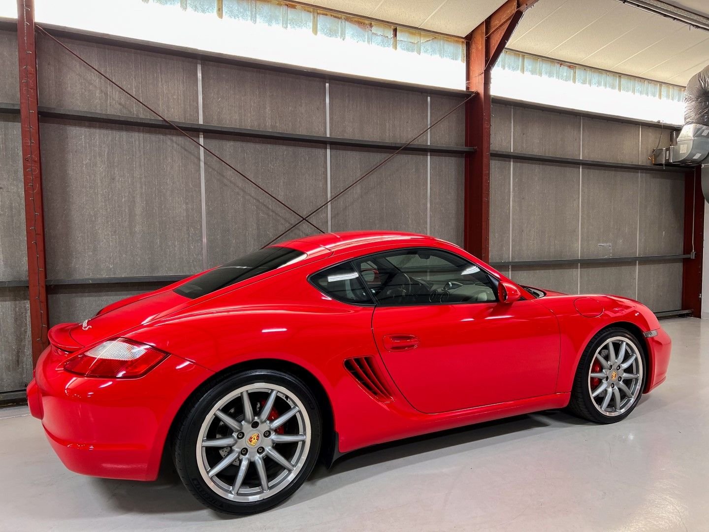 2006 Porsche Cayman - 2006 Porsche Cayman S 6-speed Guard Red Sport Seats - Used - VIN WP0AB29816U785777 - 32,100 Miles - 6 cyl - 2WD - Manual - Coupe - Red - Twinsburg, OH 44087, United States
