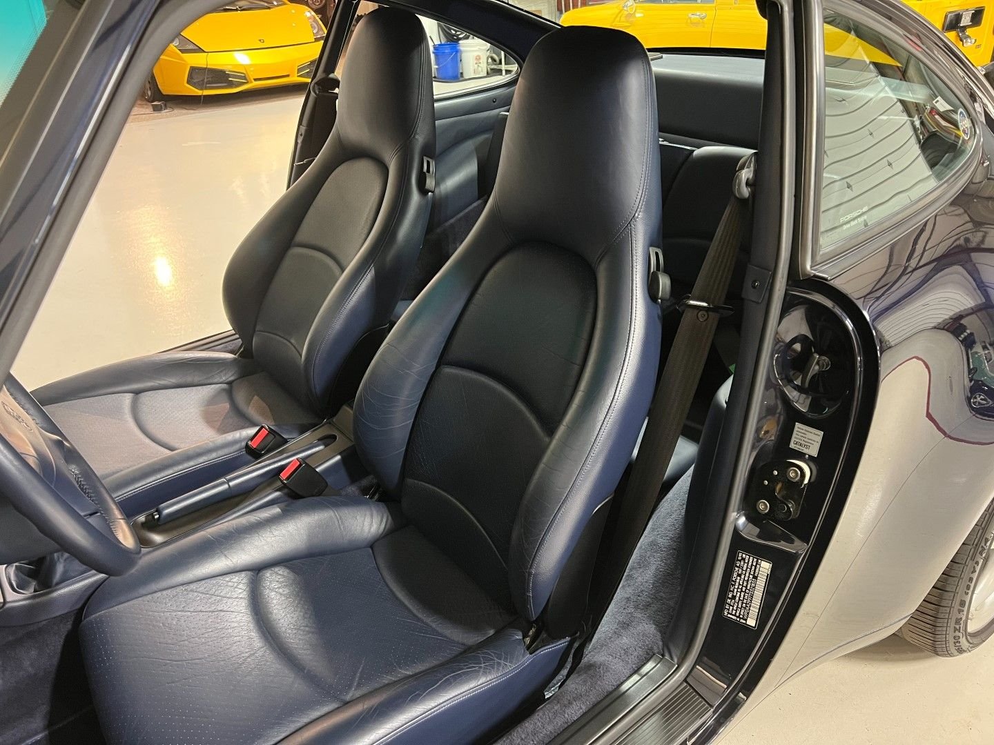 1996 Porsche 911 - 1996 Porsche 993 C2 6-speed Midnight Blue 34k miles - Used - VIN WP0AA2997TS321833 - 34,073 Miles - 6 cyl - 2WD - Manual - Coupe - Blue - Twinsburg, OH 44087, United States