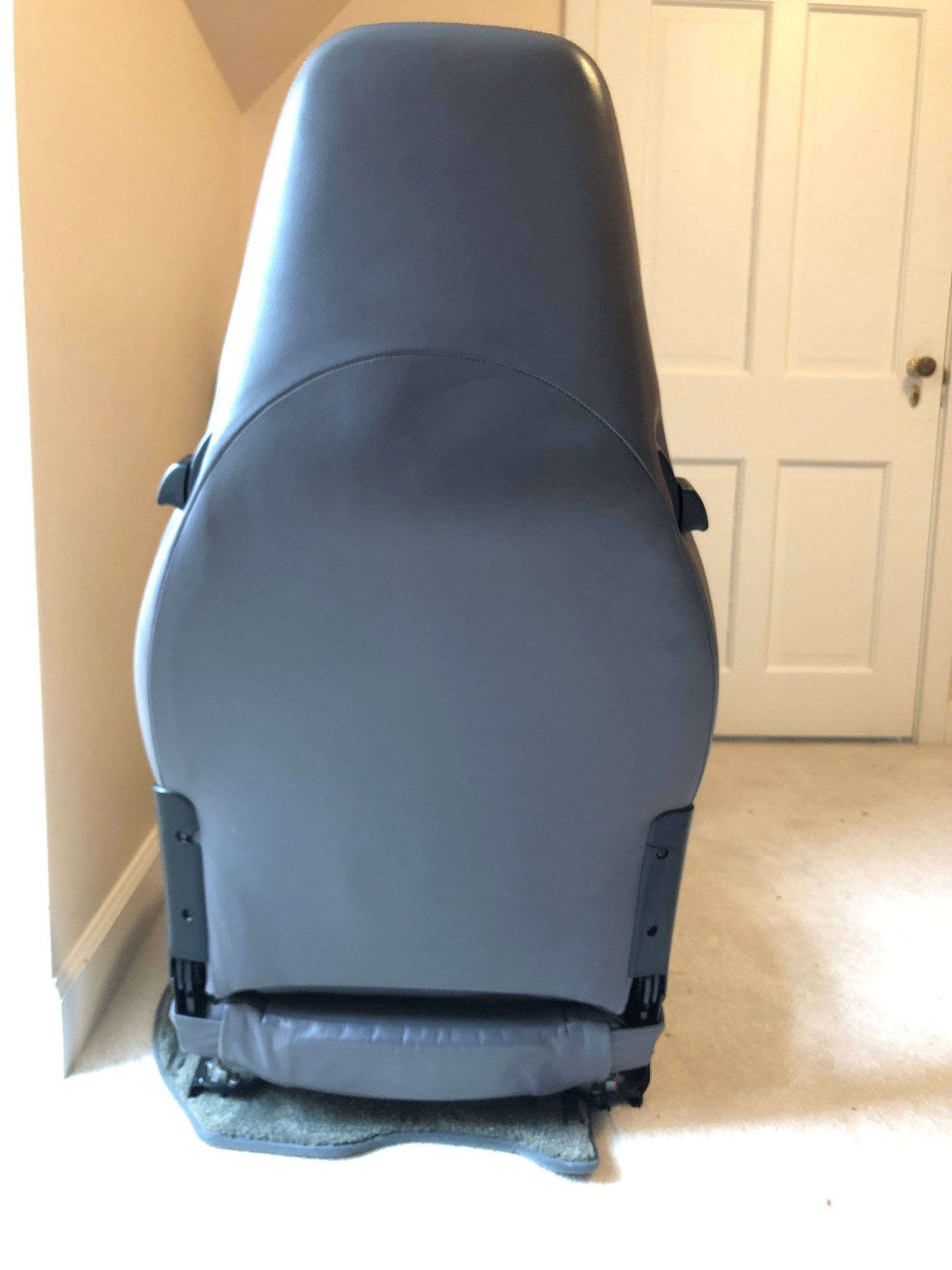 Interior/Upholstery - 993 Seats for Sale - Classic Grey - Used - 1995 to 1998 Porsche 911 - Wilmington, DE 19807, United States